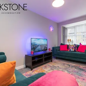  Holiday home Island House - 3 Bedroom Townhouse By Bpne