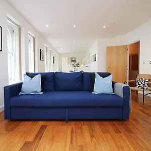 No 2 Under The Clock By Ssw - 2br, Right In The Centre, Sleeps 6 Apartment Cardiff